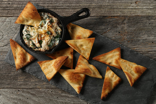 Pizza Crisps With Spinach Artichoke Dip