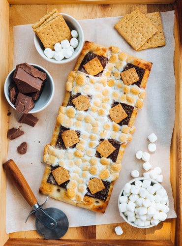 Ooey Gooey S'mores Pizza