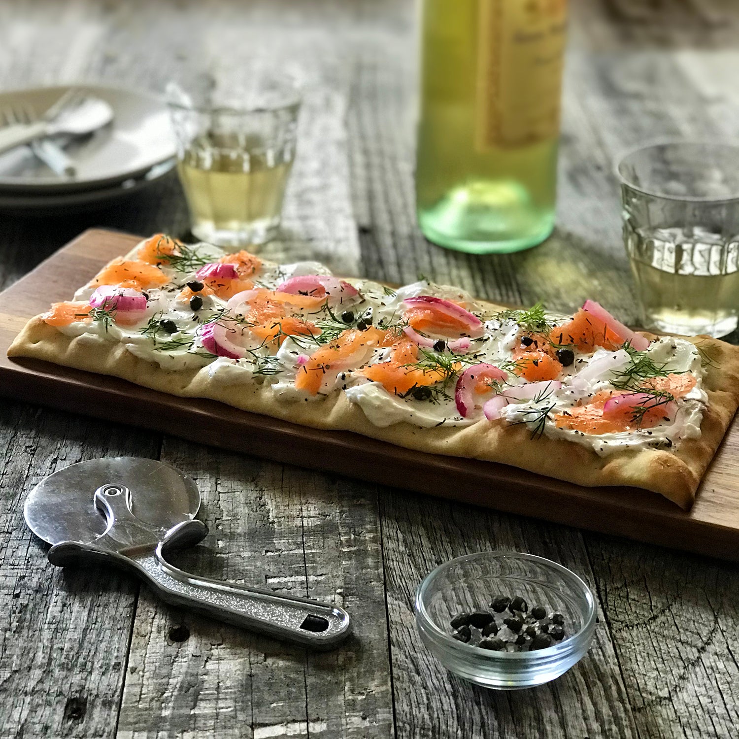 ペゾン　パラボリックサーモン　12ft スリーピース Smoked Salmon Appetizer Pizza – Brooklyn Bred